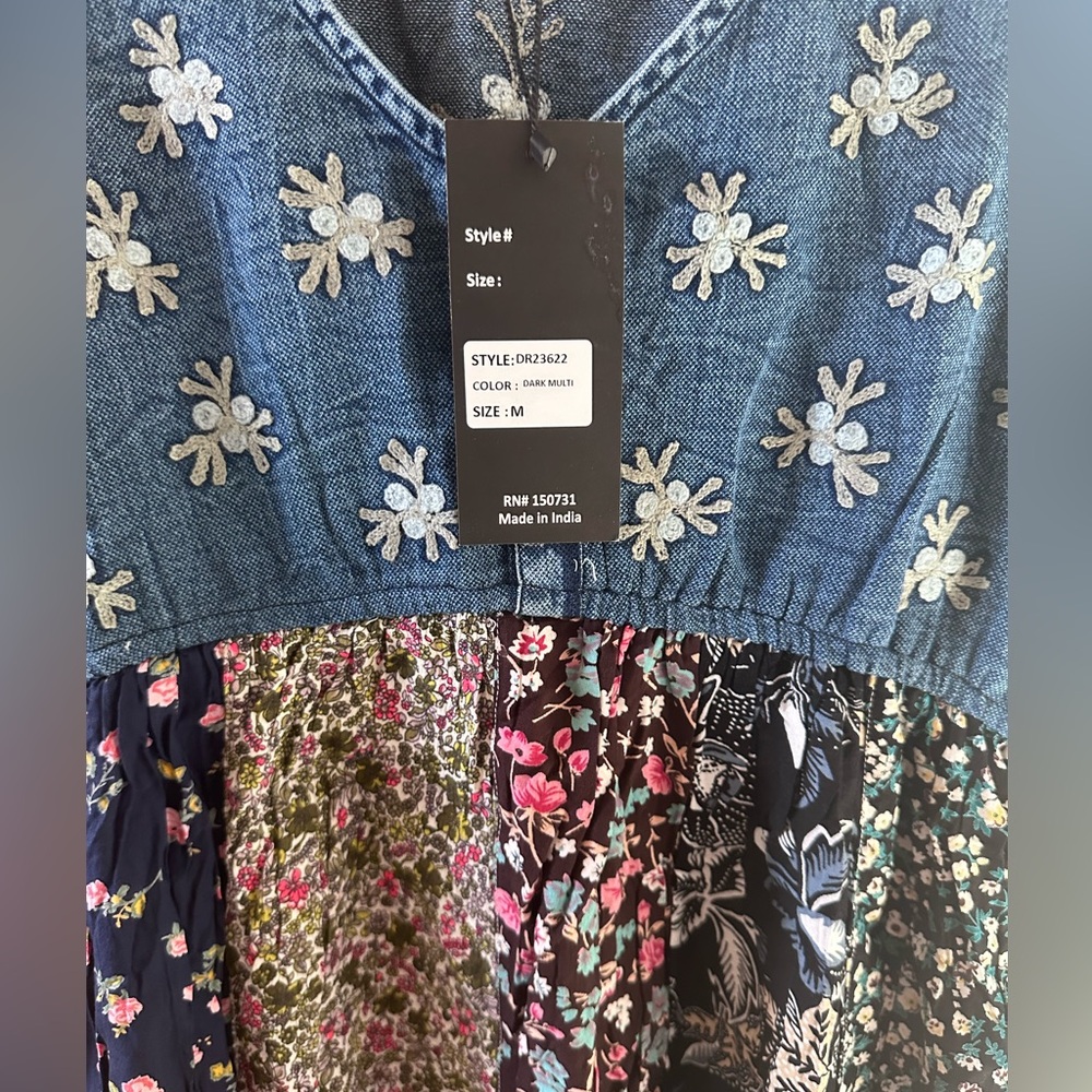 NWT Young Threads Floral Patchwork Denim short Dr… - image 2